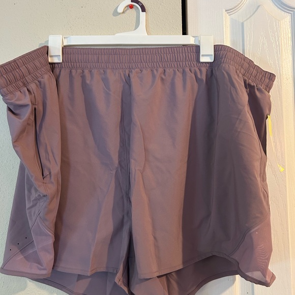 Jogging shorts - Picture 2 of 5